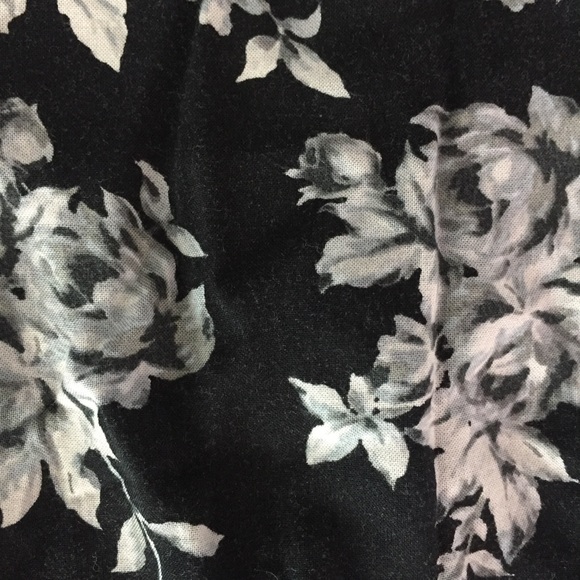 Bethany Mota Black Floral Skirt - Picture 4 of 6